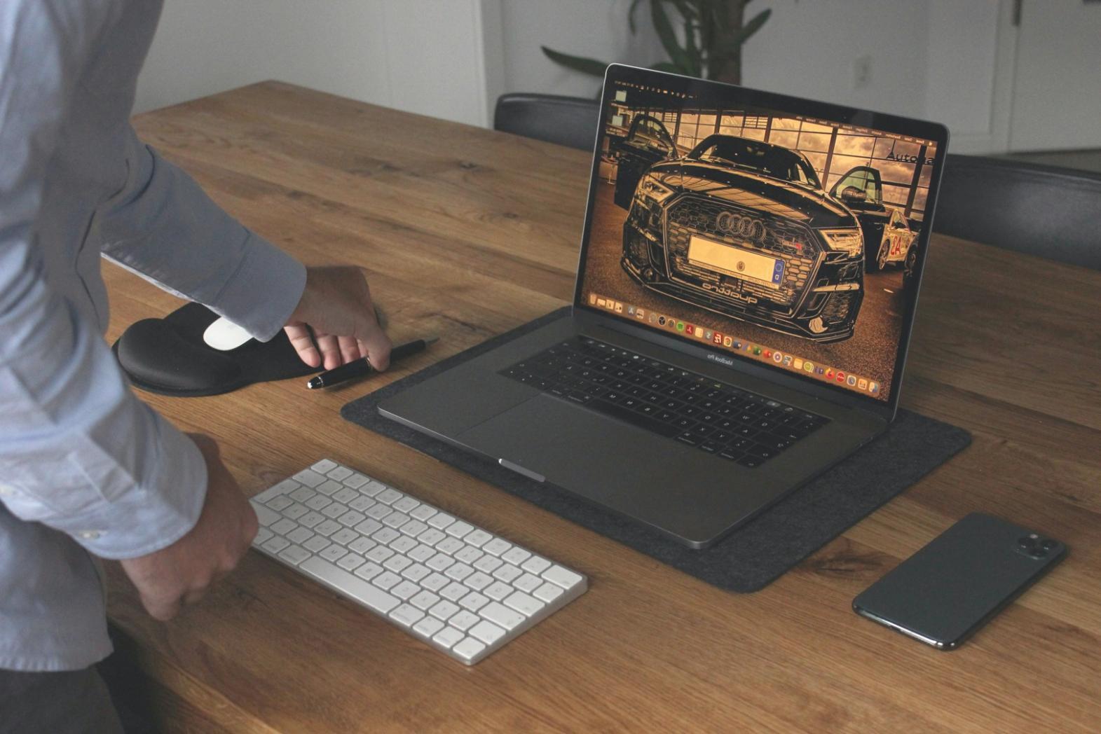 Centro de datos moderno con servidores de alta seguridad para aplicaciones financieras